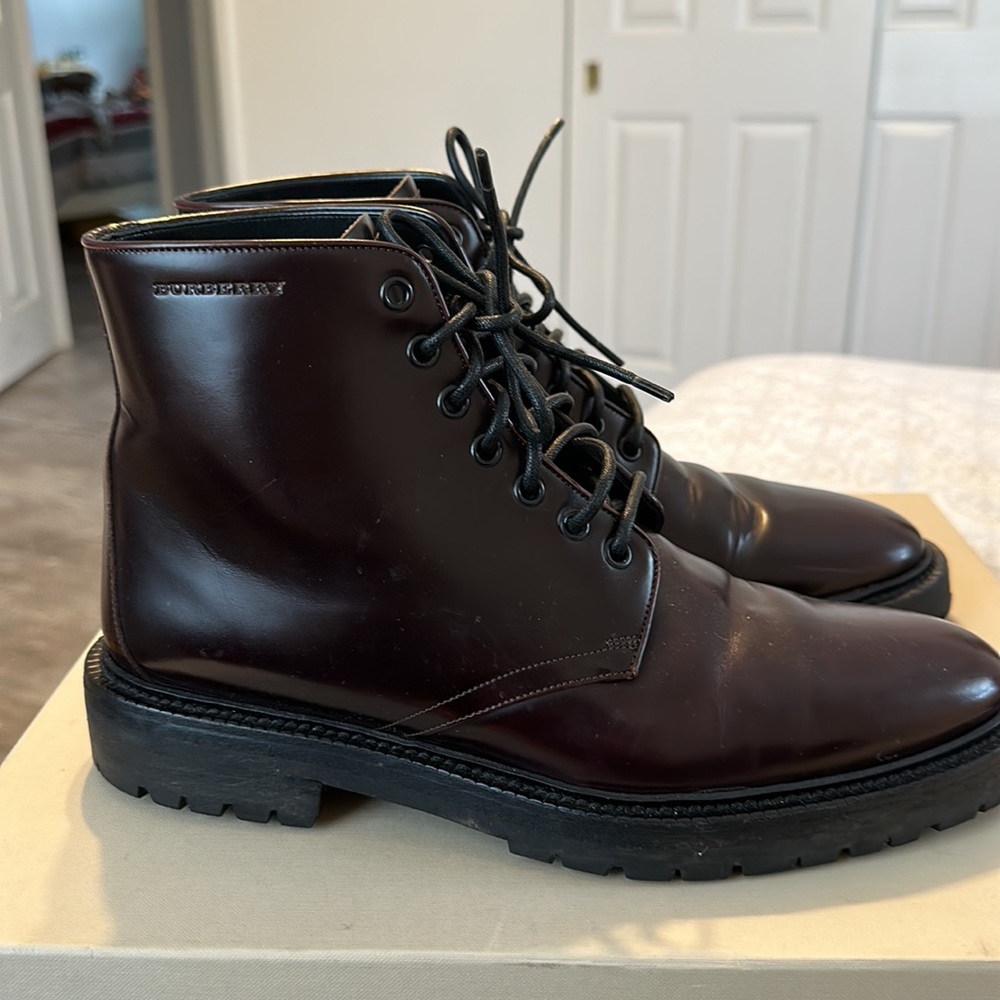 Men’s Burberry Lace Up Boots - Picture 2 of 4